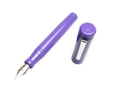 Load image into Gallery viewer, pocket 20 fountain pen in lavender uncapped with clip