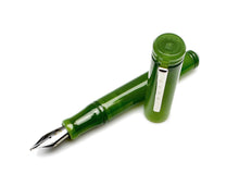 Load image into Gallery viewer, pocket 20 Fountain Pen in Jade with clip