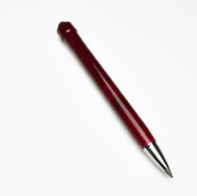 Load image into Gallery viewer, The Model 90 Artium Pencil in Sweet Maroon Vintage Green by Franklin-Christoph is essential for sketching.